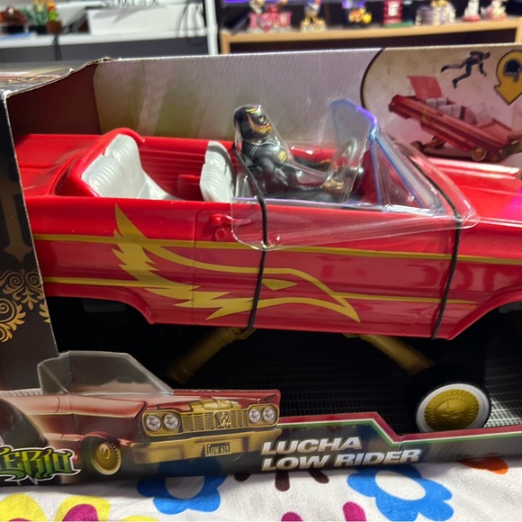 WWE Red Convertible with Masked Figure - Picture 2 of 2